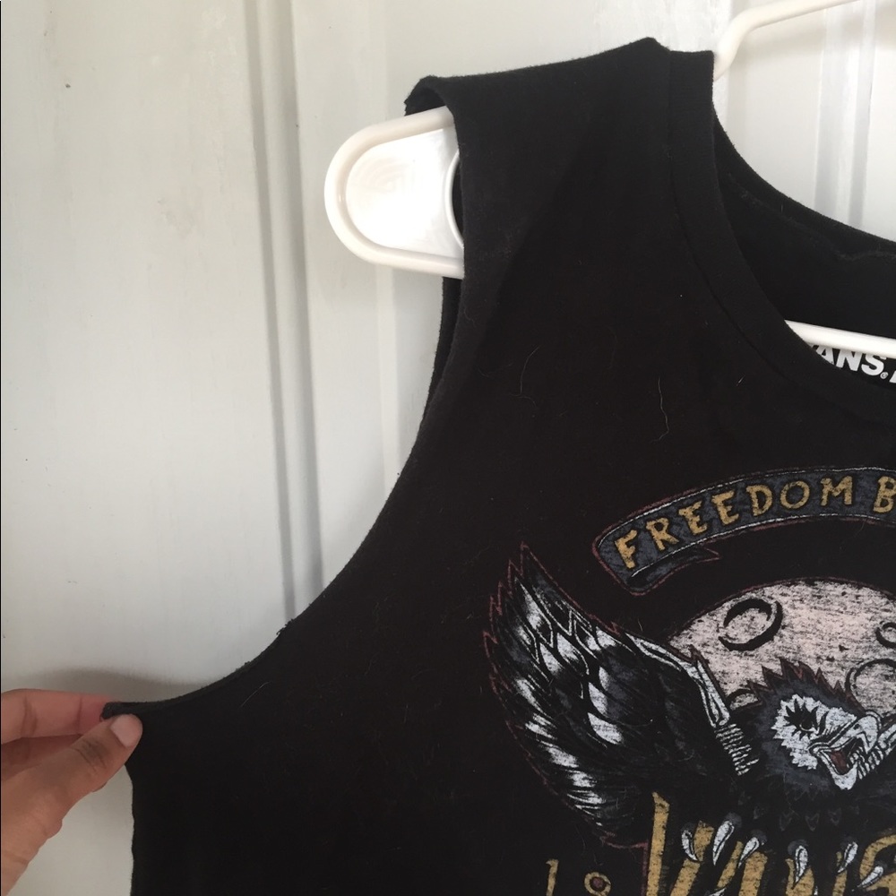 Tank - Picture 2 of 4